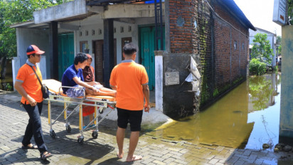 Korban Banjir di Kudus Terserang Penyakit, Tim Kesehatan Gelar Pengobatan Gratis