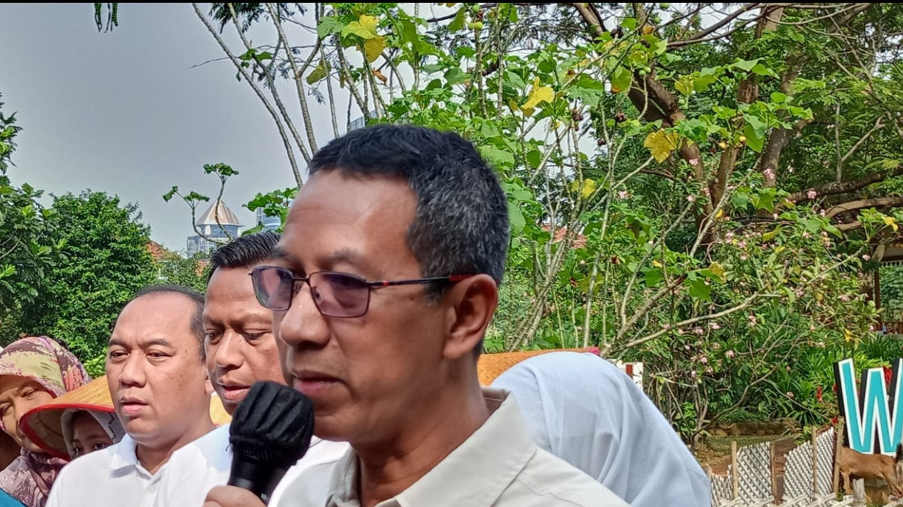Pj Gubernur DKI Heru Budi Pasang Target 3 Bulan untuk Dirut Baru TransJakarta: Kurangi Kecelakaan!
            - galeri foto