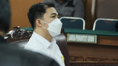 Arif Rachman Arifin Nangis Beri Kesaksian, Takut Sama Ferdy Sambo 