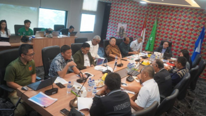 Liga 2 Dihentikan, Akmal Marhali: Dagelan!