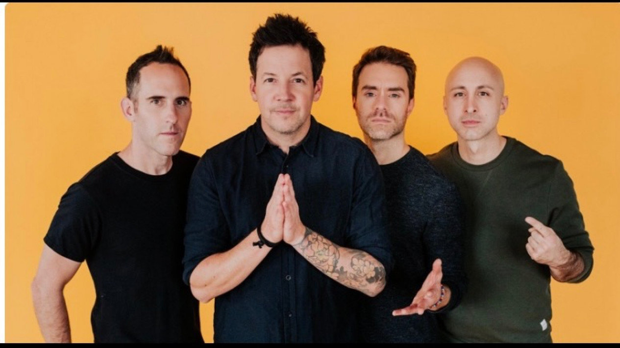Lirik Lagu Simple Plan - Take My Hand
            - galeri foto