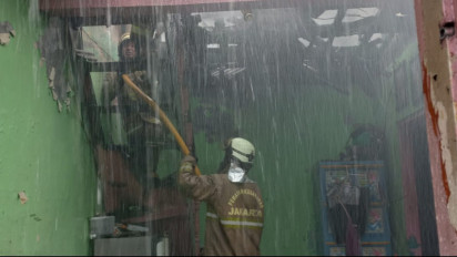 9 Rumah di Bidara Cina Hangus Terbakar Gara-gara Gas Elpiji Bocor