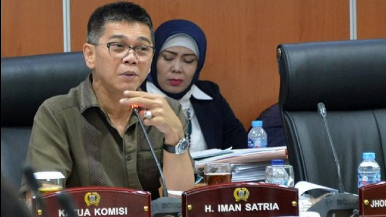 Komisi E DPRD DKI Jakarta Sebut Belum Ada Rencana Panggil Dinsos Soal Dugaan Korupsi Bansos Rp2,85 Triliun pada 2020
            - galeri foto