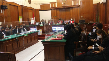 Sidang Perdana Tragedi Kanjuruhan Digelar di Pengadilan Negeri Surabaya, Dijaga Ketat Aparat Kepolisian