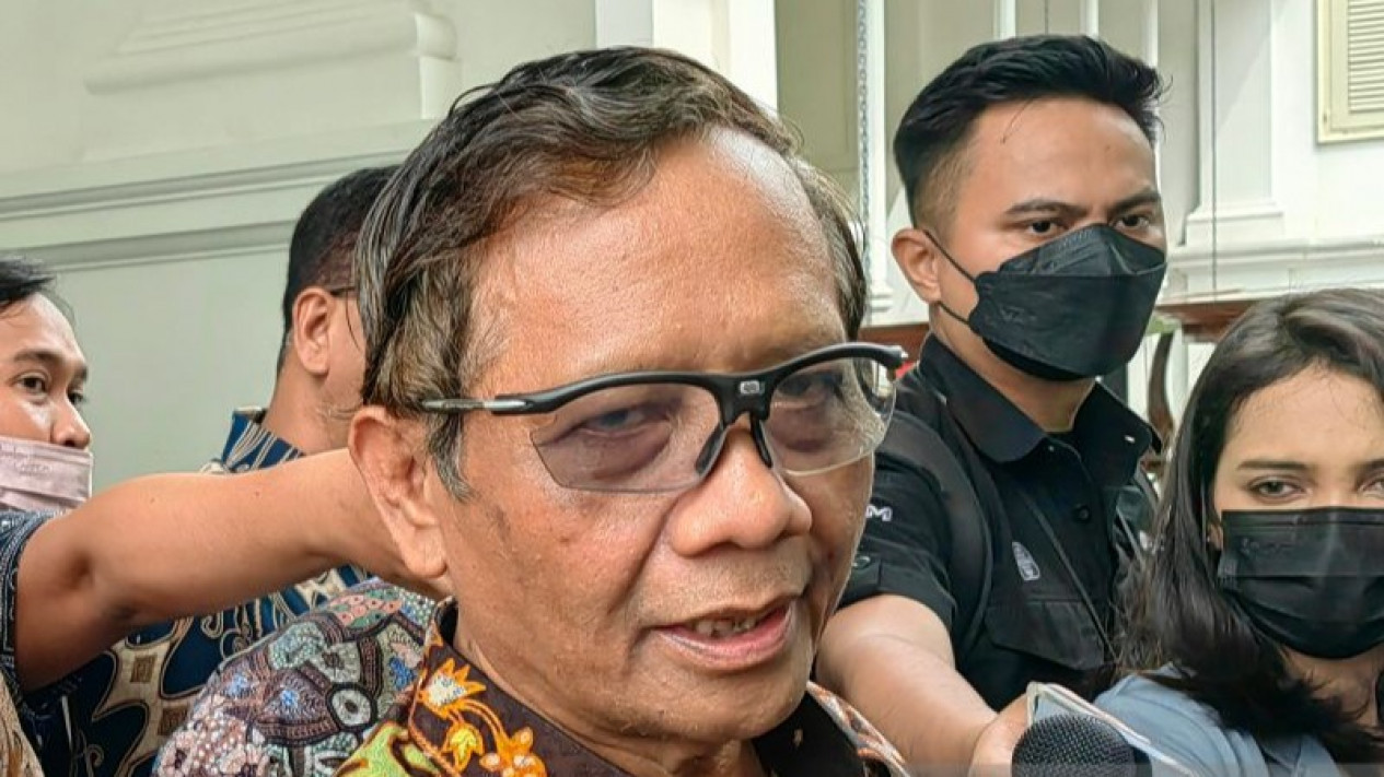 MK Tak Mengatur Sistem Pemilu Terbuka atau Tertutup, Mahfud MD: Hanya Membatalkan atau Meluruskan UU
            - galeri foto