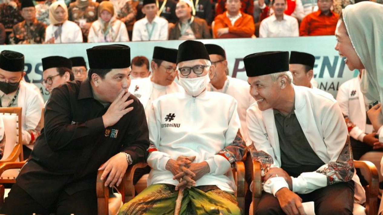 Bertemu di Porseni NU, Ganjar dan Erick Thohir Tampak Akrab hingga Saling Puji
            - galeri foto