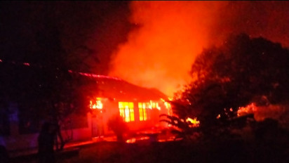Gedung Fakultas Fisip USWIM Nabire Terbakar
