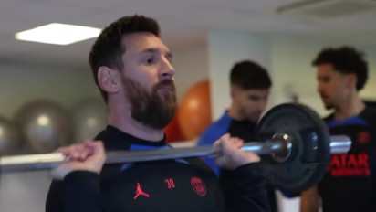 Fans Heboh, Persiapan Lawan Cristiano Ronaldo, Lionel Messi Berlatih Angkat Beban