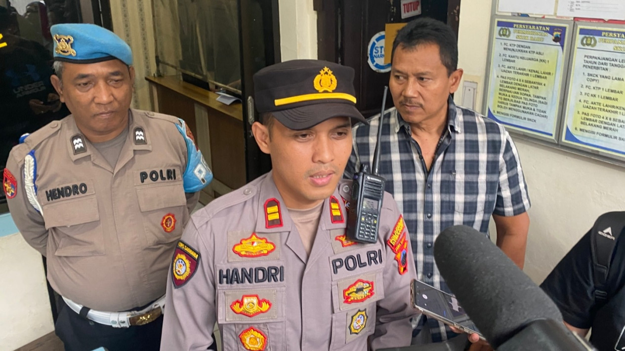 Belasan Orang Jadi DPO, Polisi Minta Pelaku Penyerangan di Cinde Raya Semarang Menyerahkan Diri
            - galeri foto