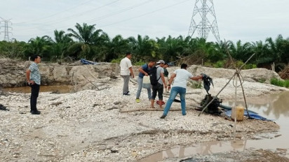 Gerebek Tambang Emas Ilegal, Polisi Bakar Seluruh Mesin Tambang