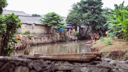 Atasi Dampak Musim Hujan, Pemprov DKI Jakarta Bangun Sheet Pile Sepanjang 1.400 Meter