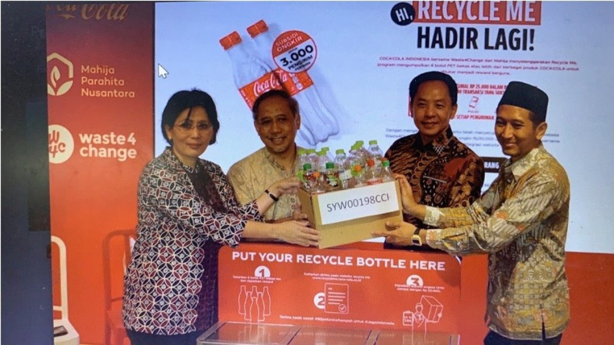 Coca-Cola dengan Visi "World Without Waste",  Hadirkan Program “Recycle Me”
            - galeri foto