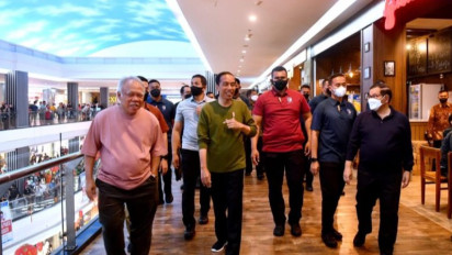 Kunjungi Manado Town Square, Presiden Jokowi Lakukan Ini