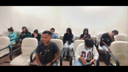 Puluhan Wanita Penghibur dan Pria Hidung Belang di Warung Remang-remang Ditangkap Satpol PP