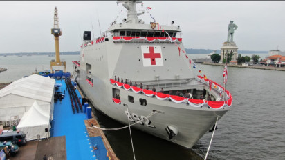 Perkuat Sistem Pertahanan Armada RI, Kapal Rumah Sakit KRI dr. Radjiman Wedyodiningrat-992 Resmi Diluncurkan