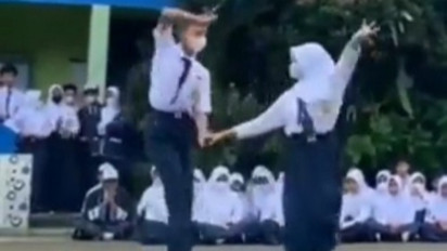 Viral Video Siswa-Siswi Berdansa di Sekolah, Menko PMK: Itu Bakat Istimewa!