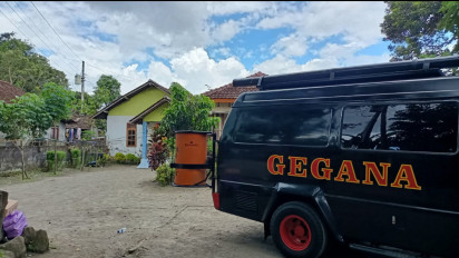 Tim Jibom Brimob Polda DIY Lakukan Penyisiran di Rumah Terduga Teroris di Sleman