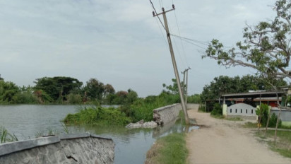 Baru Satu Tahun Dibangun, Tanggul Sungai Citarum Jebol