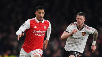 MU Kalah dari Arsenal, Piers Morgan Sebut Ten Hag Arogan karena Ganti The GOAT Ronaldo dengan Sosis Austria