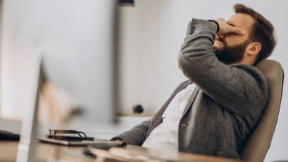 Ramalan Zodiak Scorpio Selasa, 24 Januari 2023: Stres Pekerjaan Mempengaruhi Hubunganmu