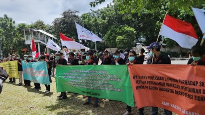 Kaki Kalsel Geruduk KPK Soal Jembatan Martapura