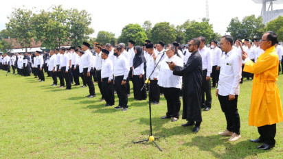 KPU Kudus Lantik 396 Anggota Panitia Pemungutan Suara Pemilu 2024