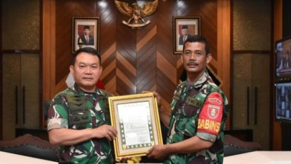 Viral! Usai Gadaikan Motor Demi Kepentingan Warga, Kopral Azmiadi Terima Kenaikan Pangkat Luar Biasa