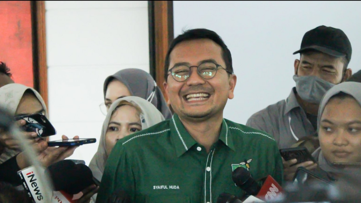 NasDem Kunjungi Sekber Gerindra-PKB, Sinyal Koalisi Perubahan Kebangkitan Indonesia Raya?
            - galeri foto