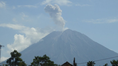 Status Siaga, Gunung Semeru Kembali Alami Erupsi dengan Tinggi Kolom Letusan capai 600 Meter
