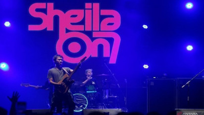 Lagu 'Pejantan Tangguh' sebagai Pembuka Konser Tunggal Sheila on 7 di Jakarta, Kerinduan Penggemar Terbalaskan