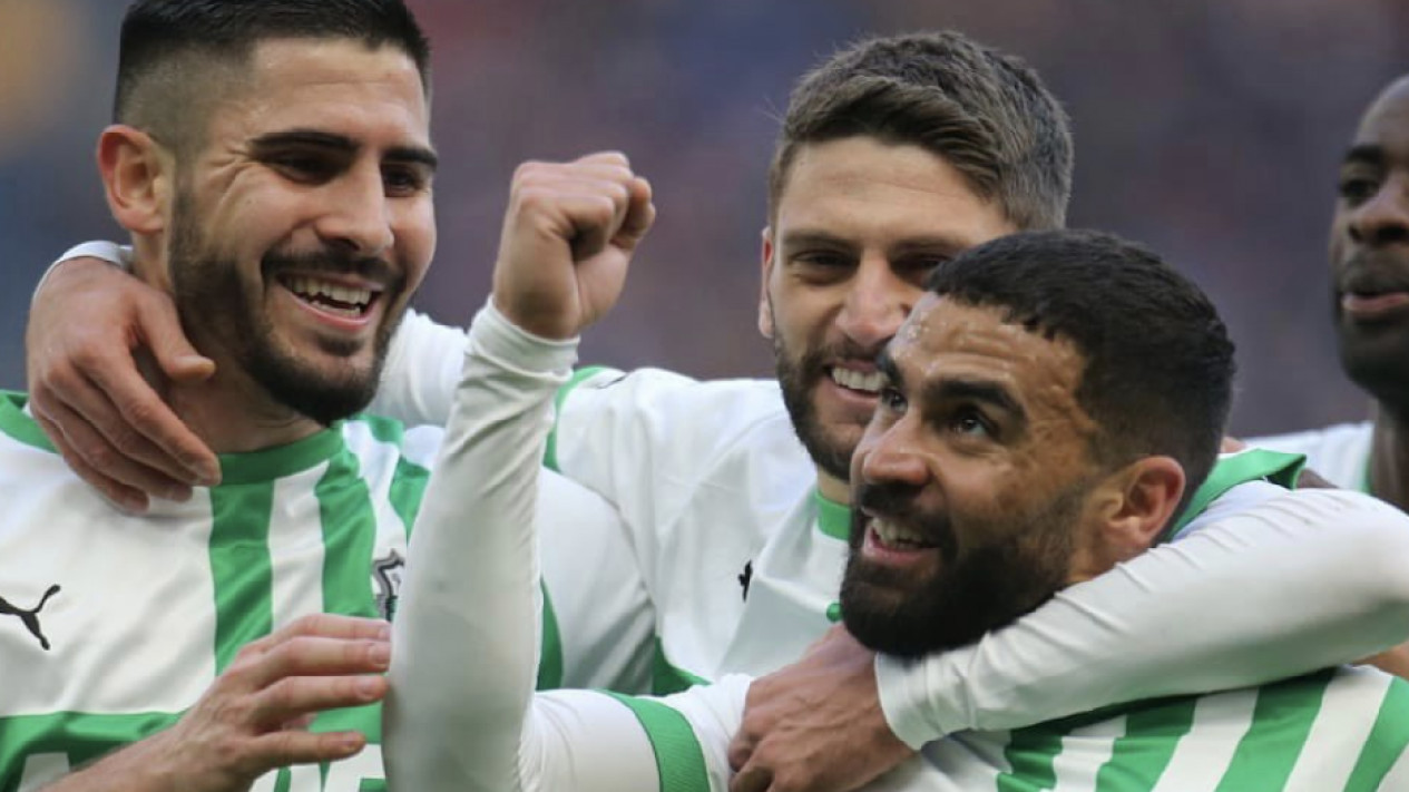 Sensasional, Sassuolo Gasak Tuan Rumah AC Milan 5-2 di Liga Italia
            - galeri foto