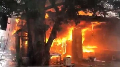 Kebakaran Terjadi di Temu Giring Pulogadung Jaktim, Rumah dan Toko Habis Dilalap Api