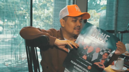 Tampil Perdana Setelah Sakit, Indra Bekti Didapuk Jadi Host Konser BLUE Romantic Valentine Live in Jakarta