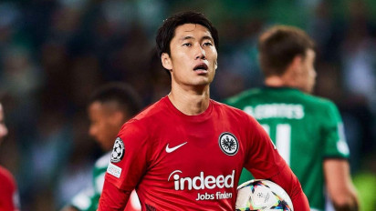 Jelang Penutupan Jendela Transfer, MU Coba Boyong Pemain asal Jepang Andalan Eintrach Frankfurt