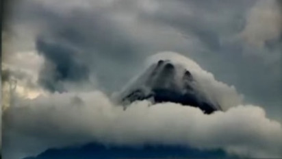 Visual Gunung Merapi Tampak Cantik, Kegempaan Vulkanik Dalam 26 Kali