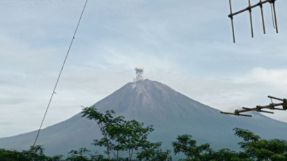 Gunung Semeru Kembali Erupsi dengan Ketinggian Letusan 700 Meter