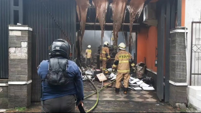 Detik-detik Rumah dan Mesin Percetakan Hangus Terbakar di Ciracas, Kerugian Capai Rp2 Miliar