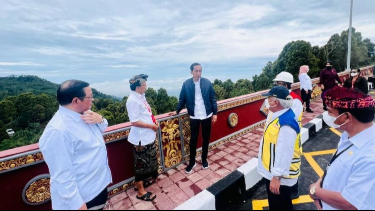 Jalan Pintas Batas Singaraja-Mengwitani Diresmikan Oleh Presiden Jokowi
            - galeri foto