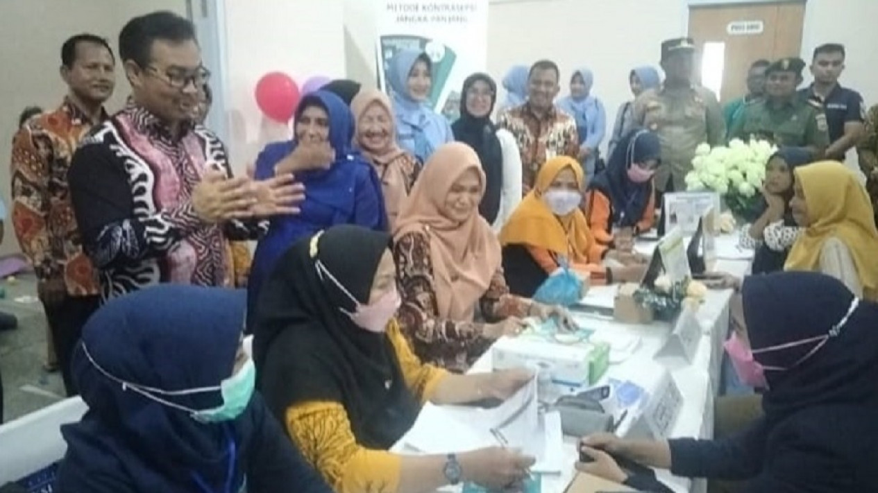 Kepala BKKBN RI Resmikan Klinik Pelayanan KB Lanud Raja Haji Fisabilillah
            - galeri foto