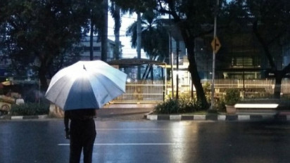 Waspada, Sejumlah Wilayah Jakarta Diprakirakan Hujan Ringan