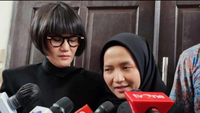 Tak Kuasa Menahan Tangis, Istri Arif Rachman: Ferdy Sambo Penghancur Kehidupan Keluarga