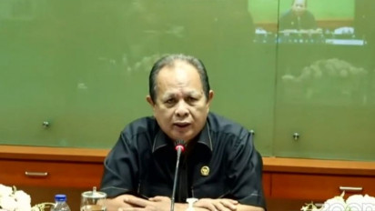 Hakim MY Diberhentikan Dengan Tidak Hormat karena Terlibat Asmara dengan Seorang Perempuan yang Mengurus Perceraian