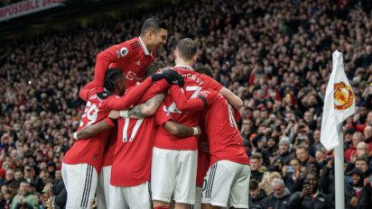 Klasemen Liga Inggris: Manchester United Naik, Liverpool Turun, Arsenal Tetap Memimpin Walau Kalah