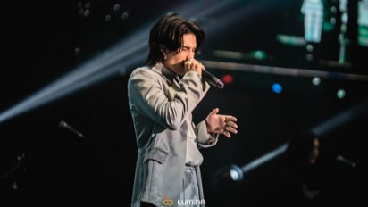 Jeff Satur Nyanyikan Lagu Tulus “1000 Tahun Lamanya” di Konser Solo Live on Saturn