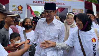 Datang ke HUT Partai Gerindra, Sandiaga Uno Diserbu Emak-Emak hingga Diteriaki Presiden