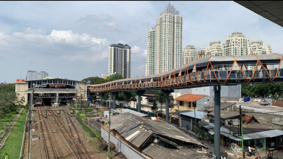 Baru Diresmikan, Skywalk Kebayoran Lama Dikritik Masyarakat: Masa Harus Bayar!