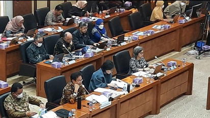 DPR Desak Libatkan Lembaga Independen Soal Perbedaan Hasil Kelaikan Peredaran Obat Sirop Kemenkes dan BPOM