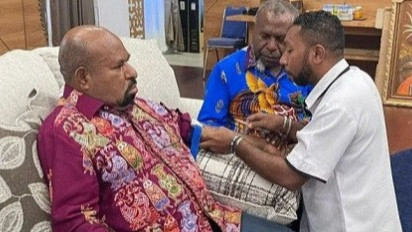 Soal Perintah ke Singapura, KPK Periksa Tukang Cukur Lukas Enembe