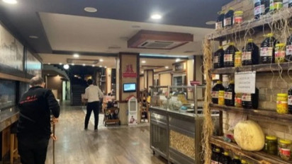 Baik Hati, Pemilik Restoran Kebab Tampung Korban Gempa Turki