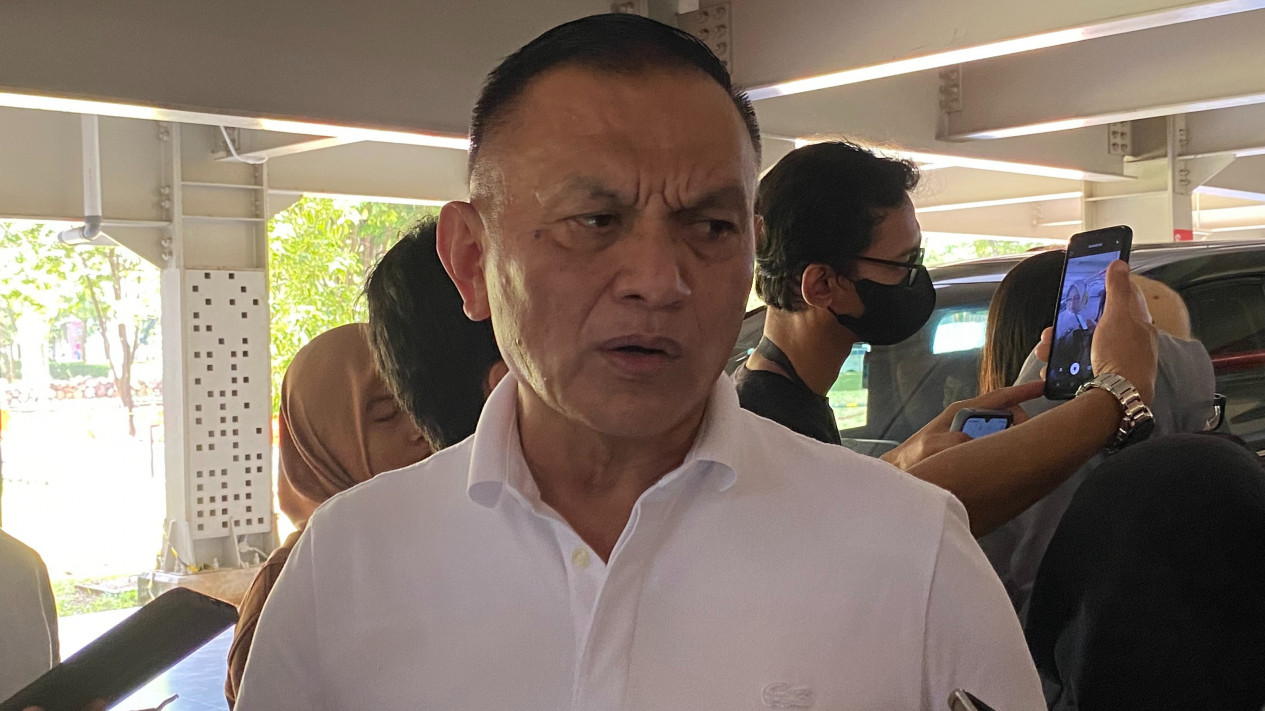 Wakil Ketua DPR Minta Aparat Prioritaskan Cari Pilot Susi Air yang Disandera kkb
            - galeri foto